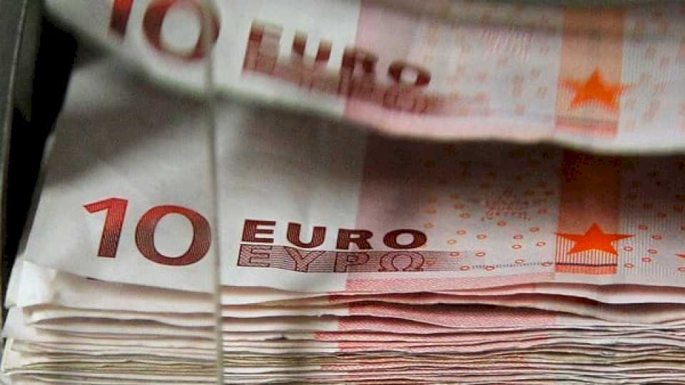 euro-hoy:-a-cuanto-cotiza-este-lunes-26-de-junio