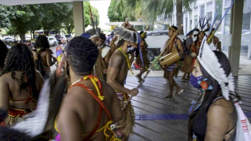 un-ataque-contra-una-aldea-indigena-en-brasil-se-salda-con-al-menos-un-nino-muerto