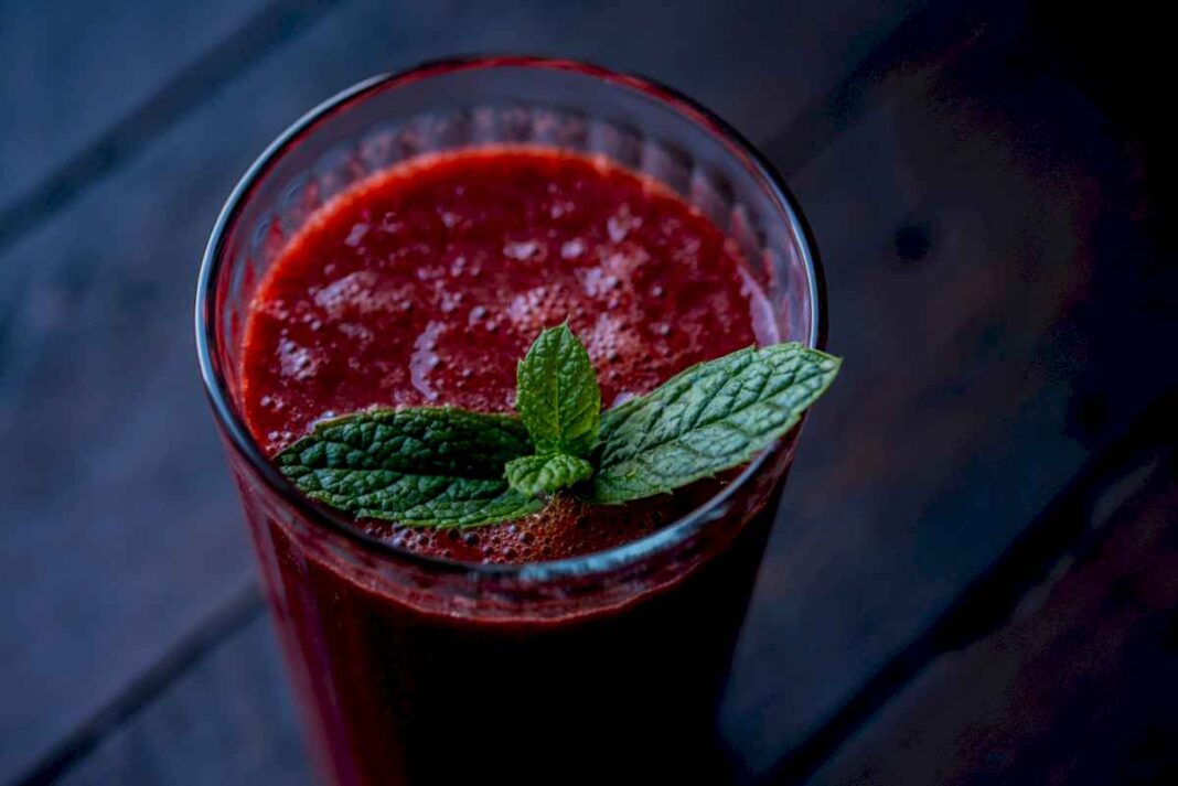 que-es-el-jugo-de-vampiro-y-cuales-son-sus-beneficios-para-la-salud