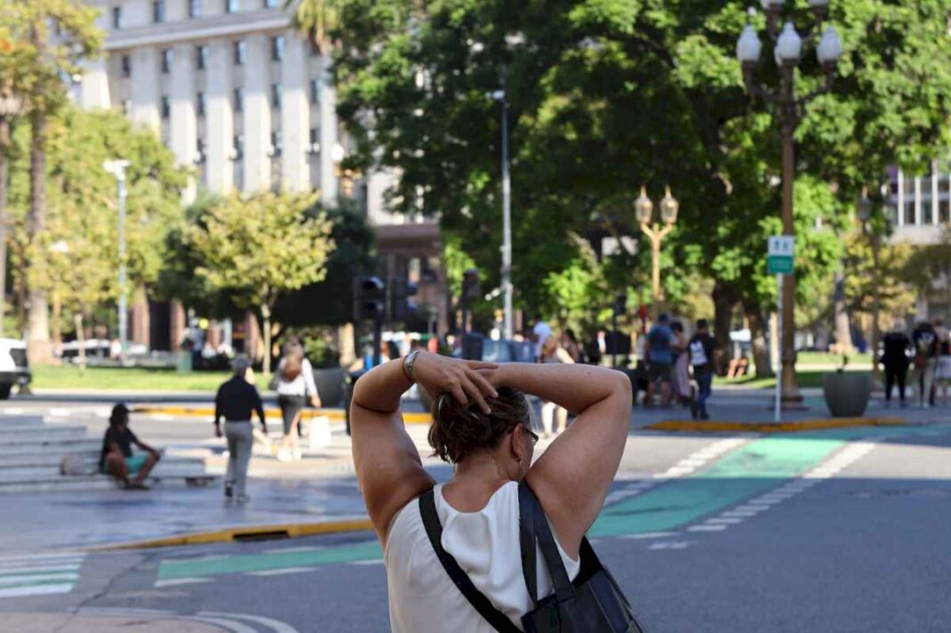 alerta-amarilla-por-tormentas-con-lluvias-intensas-en-ocho-provincias-y-por-viento-en-el-sur-del-pais