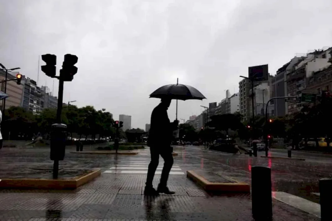 alerta-meteorologica-en-la-ciudad-y-trece-provincias-por-fuertes-tormentas