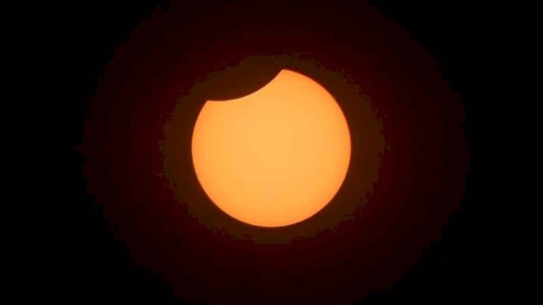 eclipse-solar-total-de-abril-2024:-cuando-es,-donde-se-podra-ver-y-como-sera