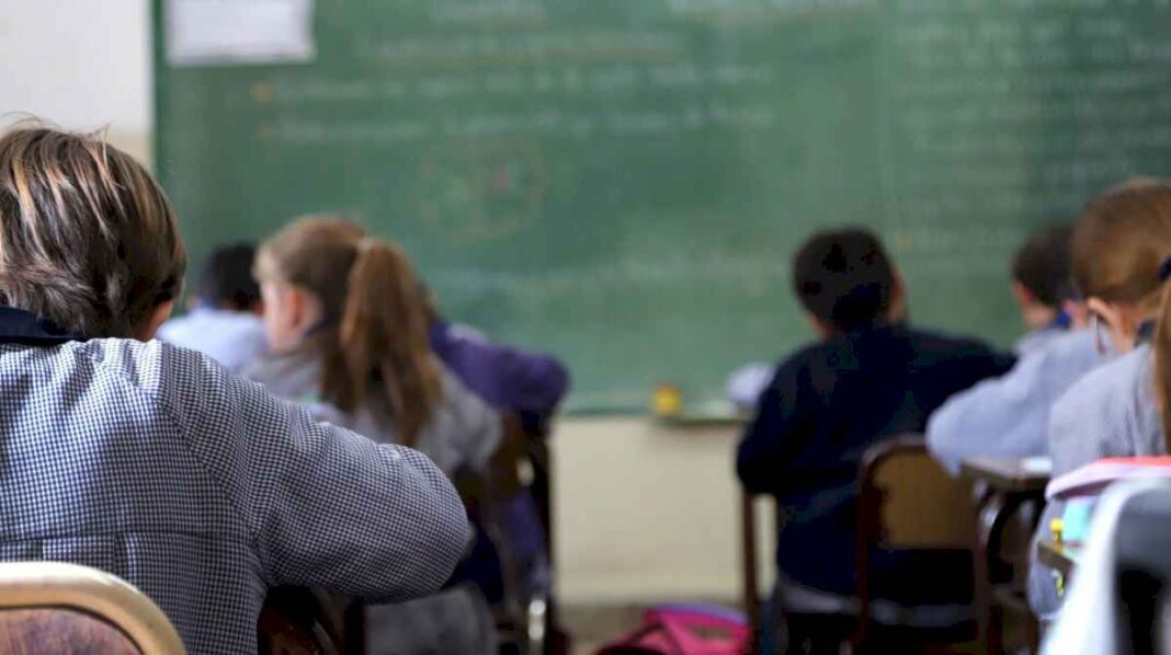 la-ciudad-dara-ayuda-escolar-por-tres-meses-a-los-alumnos-de-colegios-privados-subvencionados