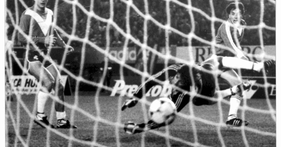 argentinos-juniors-vs-velez-por-la-copa-de-la-liga:-el-historial-que-domina-uno-y-la-inolvidable-serie-de-1985-que-lleno-de-gloria-al-otro