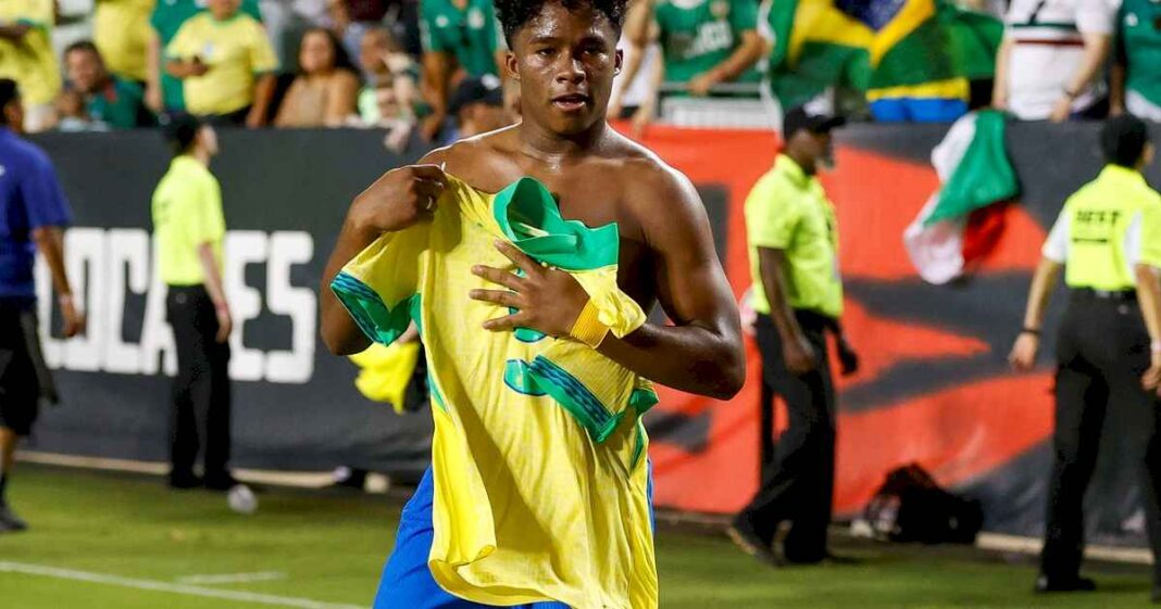 endrick,-tras-los-pasos-de-pele-y-con-un-festejo-a-lo-lionel-messi:-hizo-un-gol-agonico-para-que-brasil-le-gane-sobre-la-hora-a-mexico