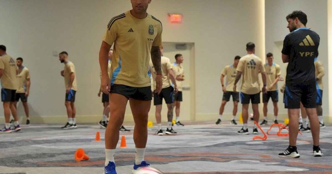 el-inesperado-cambio-en-el-entrenamiento-de-la-seleccion-argentina-por-la-tormenta-perfecta-en-miami