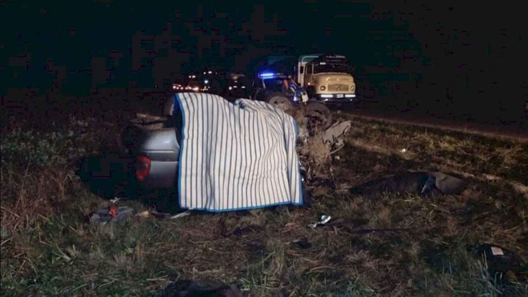 tragico-accidente-en-entre-rios:-cuatro-personas-murieron-en-un-choque-frontal-de-autos-en-la-ruta