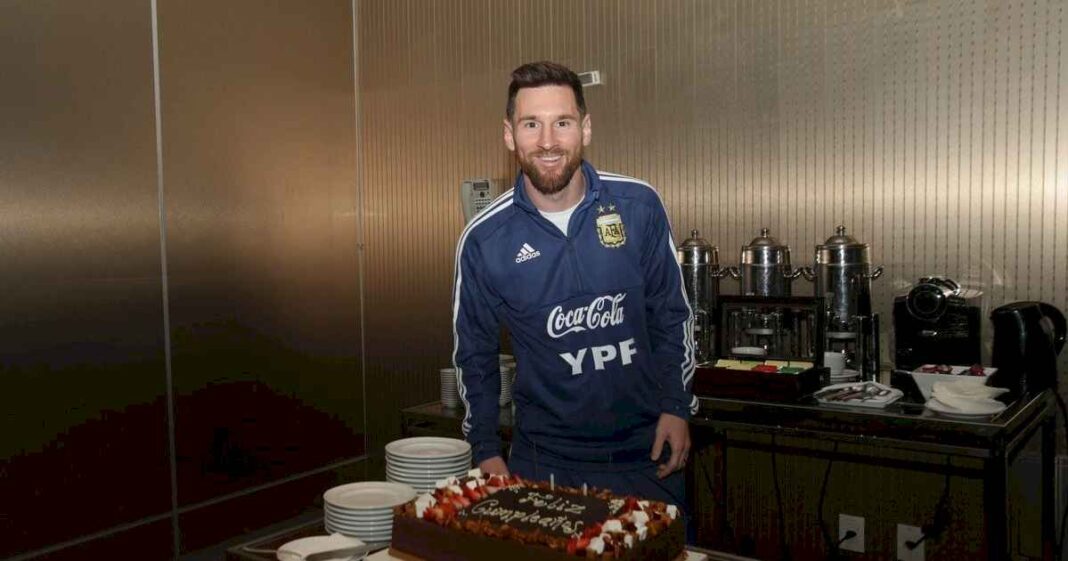 messi-cumple-37-anos:-otro-festejo-con-la-seleccion-argentina,-pero-con-la-extrana-sensacion-de-haber-cumplido-(casi)-todos-los-deseos