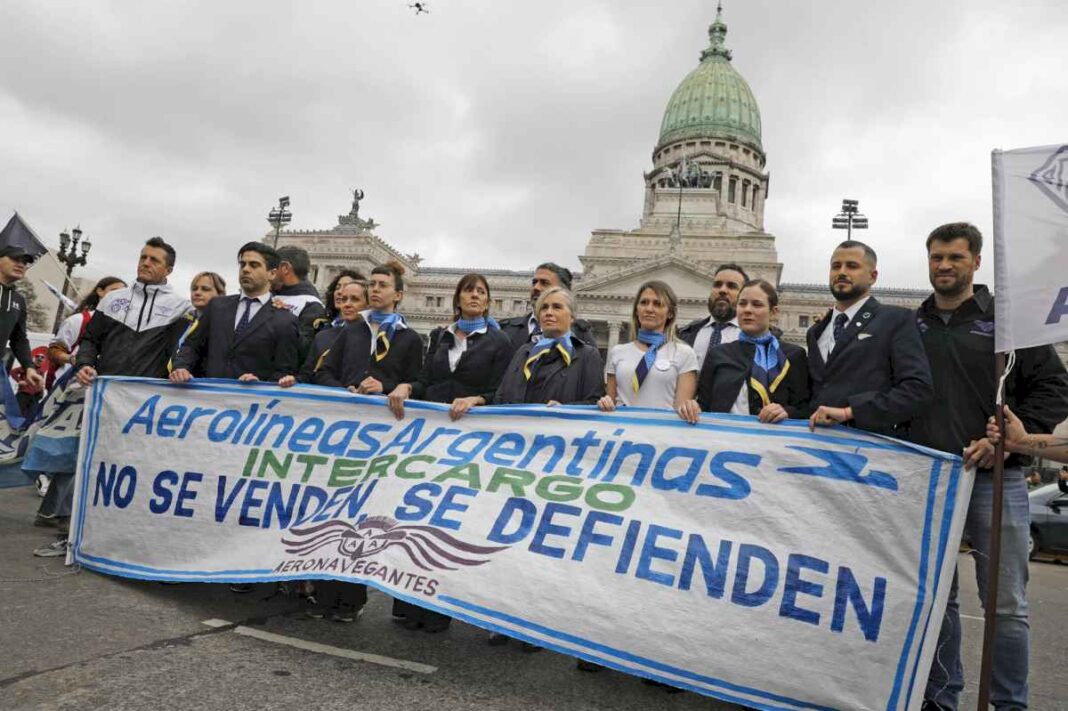 el-gobierno-abre-el-debate-en-el-congreso-en-su-intento-de-privatizar-aerolineas-argentinas