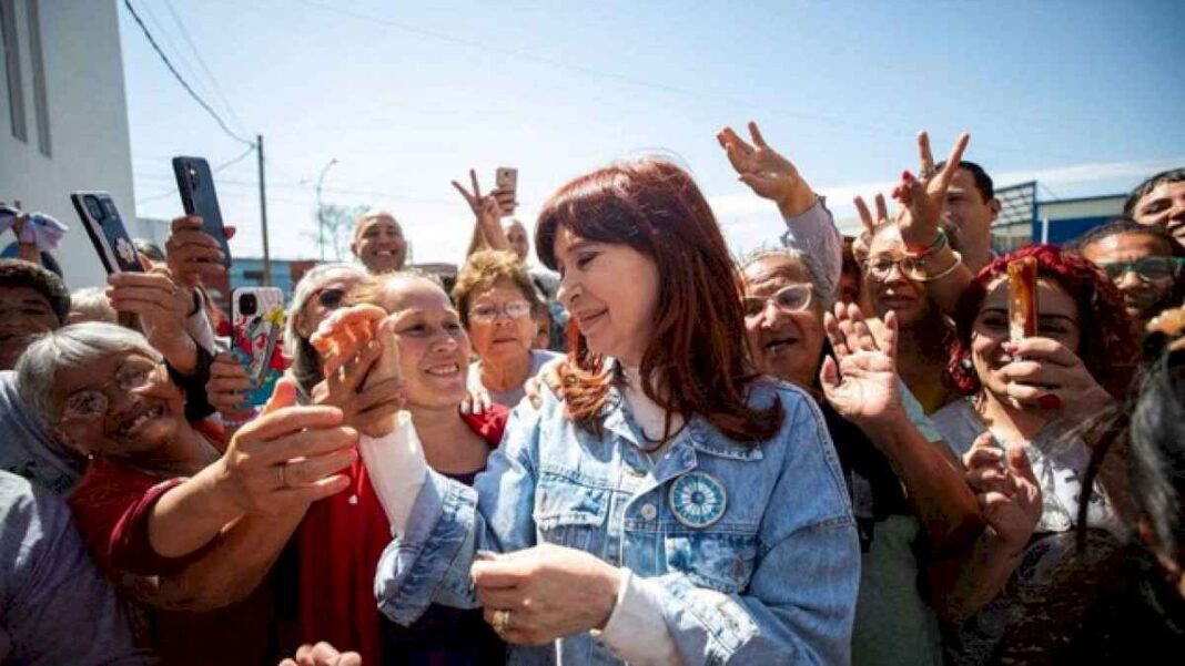 la-campora-lanza-a-cristina-kirchner-para-presidir-el-pj-nacional-y-envia-senales-a-una-posible-candidatura