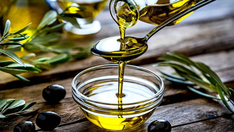 anmat-prohibio-dos-aceites-de-oliva:-que-marcas-no-hay-que-comprar