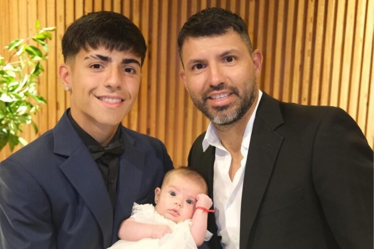 El Kun Agüero posó junto a sus hijos Benjamín y Olivia y enterneció a todos