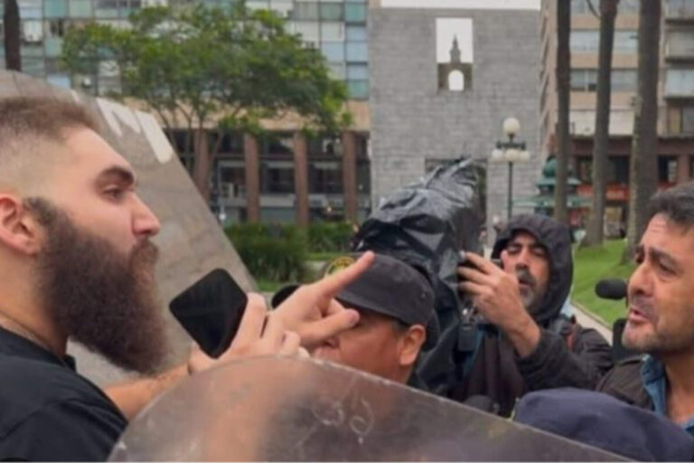 La verdad detrás de la expulsión violenta de Gianfranco Agostini de marcha del 8M