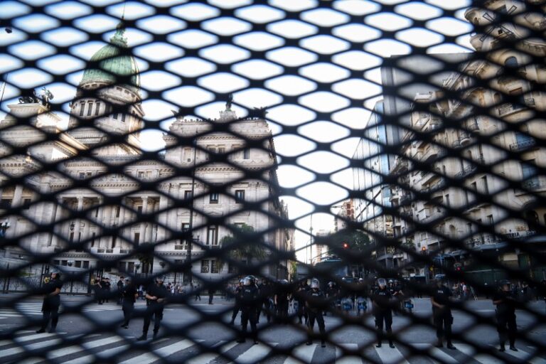 No hubo represión, pero sí infiltrados