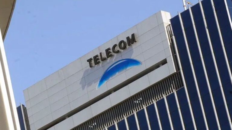 El Gobierno nacional suspendió la venta de Telefónica a Telecom-Clarín: el comunicado