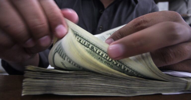 Dólar MEP hoy: a cuánto cotiza este lunes 24 de marzo