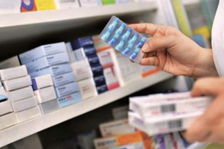 El gobierno le debe 8 mil millones de pesos a la industria farmacéutica