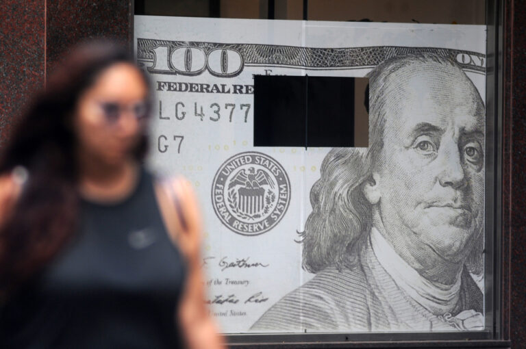 Un país sin paraguas en la tormenta financiera