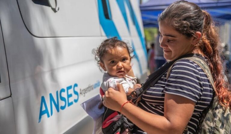 Calendario de Anses: quiénes cobran la AUH este jueves 10 de abril