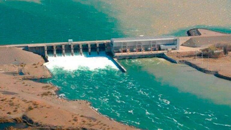 El Gobierno avanza con el proceso de privatización de centrales hidroeléctricas