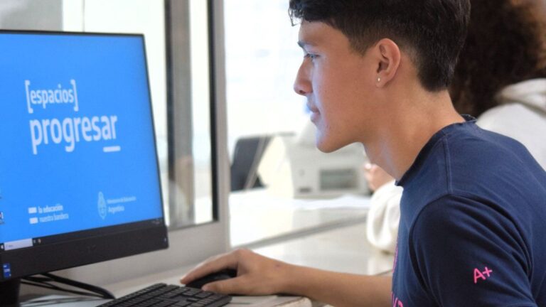 El trámite en ANSES que habilita a cobrar un bono por estudiar en junio 2025