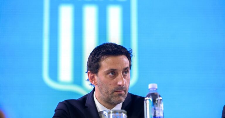 La pateó afuera: qué respondió Diego Milito sobre una posible vuelta de Juanfer Quintero a River