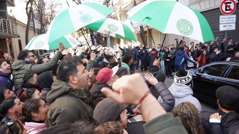 El Gobierno descontará el día a estatales que paren para marchar por Cristina Kirchner