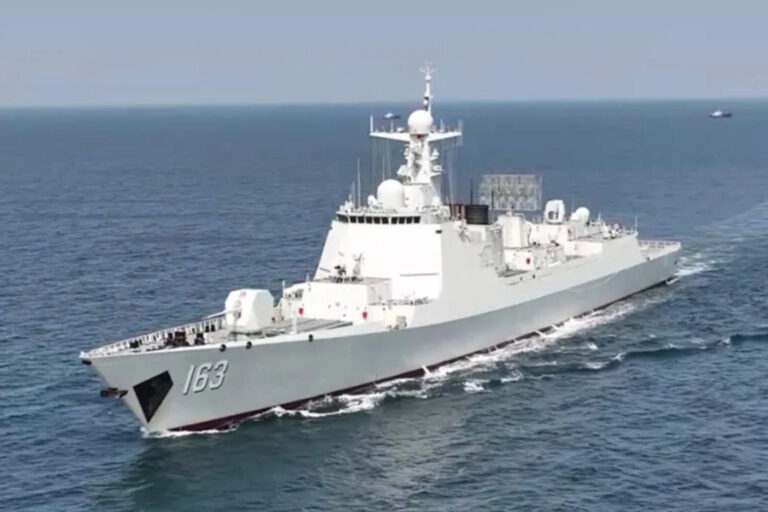 El régimen chino atacó con un láser a un avión militar alemán en el Mar Rojo