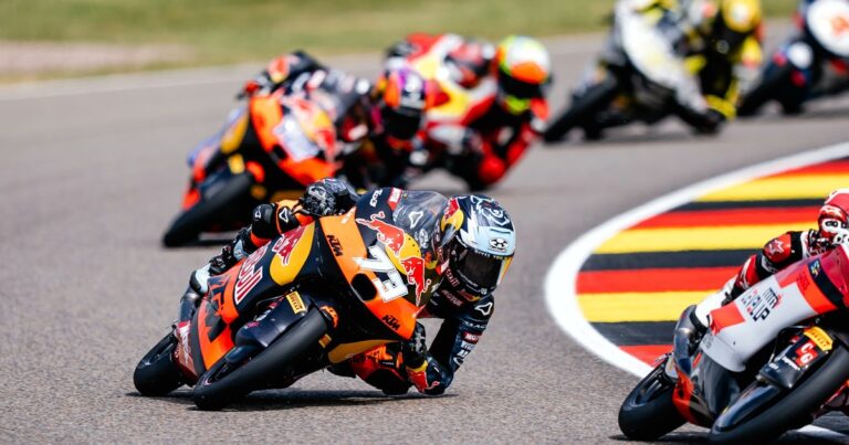 Valentín Perrone volvió a sumar puntos en el GP de Alemania de Moto3