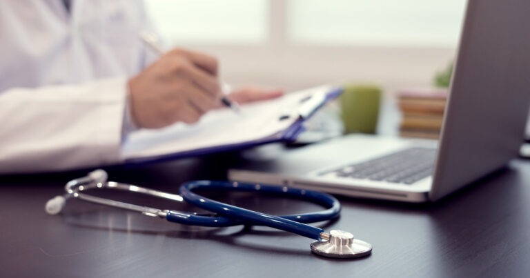 Nueve prepagas informaron sus nuevos aumentos antes de que salga la inflación y una ya acumula 554%