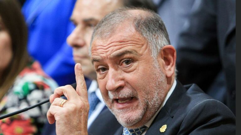 Luis Juez estalló contra el Gobierno por las presuntas coimas en ANDIS: «No había plata para la acompañante terapéutica de mi hija, pero sí para la cometa»