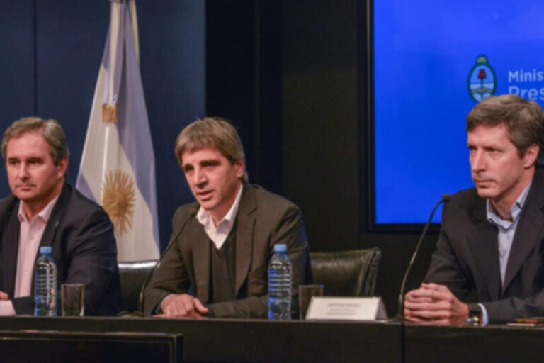 El Gobierno de Milei colocó bonos y logró absorber $700.000 millones