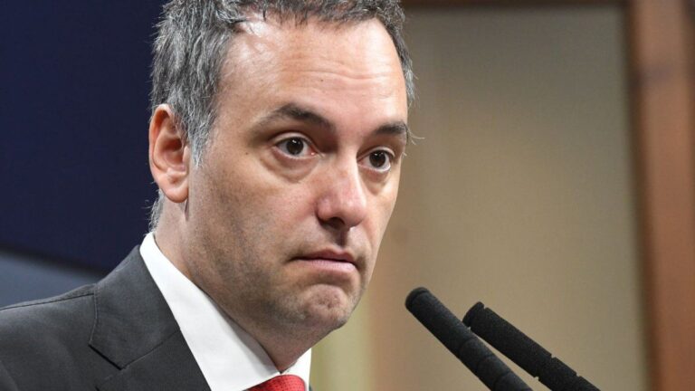 Autocrítica de Manuel Adorni tras la paliza al Gobierno en la Provincia: «Error político»