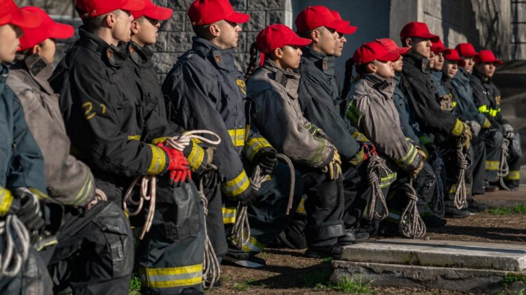 Cómo convertirse en bombero en la Ciudad: requisitos y cuál es el sueldo