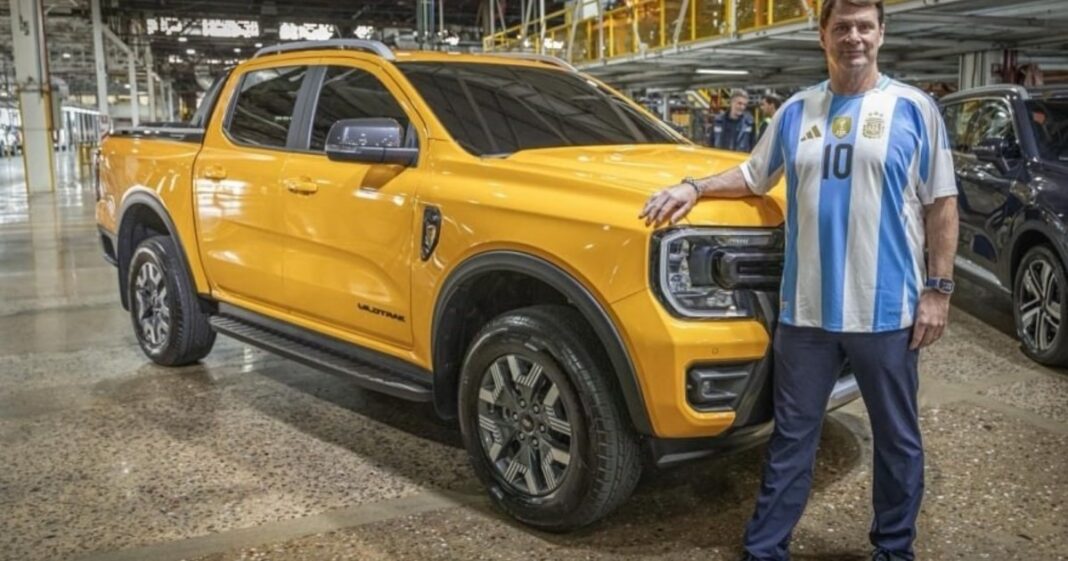 2318094-ford-fabricara-una-version-hibrida-enchufable-de-la-ranger-en-su-fabrica-de-pacheco