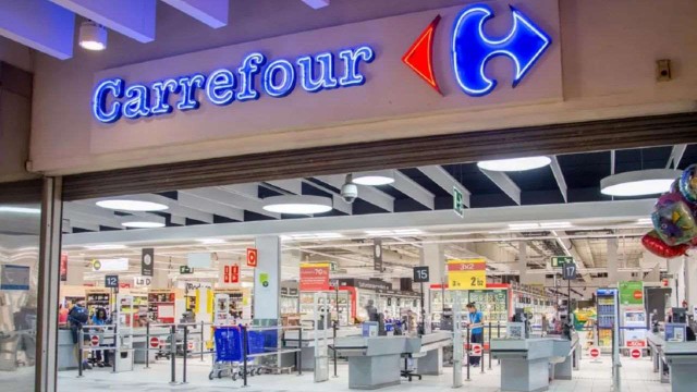 Supermercado Carrefour busca empleados: los puestos que necesita cubrir y qué sueldos paga