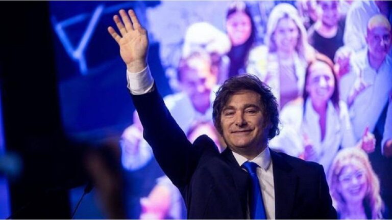 Javier Milei activa frenética gira de verano: Córdoba, Paraguay, Davos y Mar del Plata