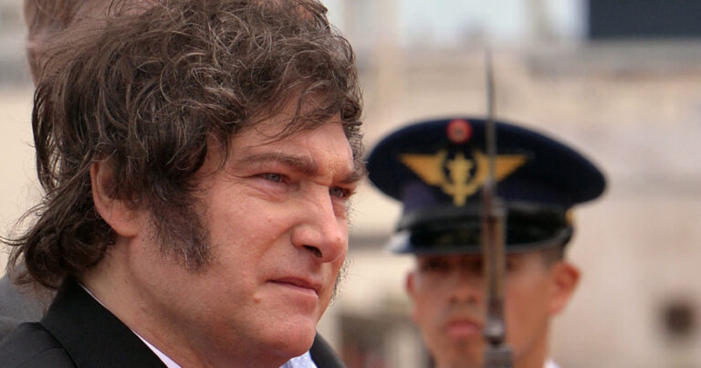 Javier Milei y sus medidas, EN VIVO: el Presidente viaja a Davos y se confirmó el llamado a sesiones extraordinarias para tratar la reforma laboral en febrero