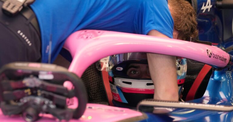 El Alpine de Franco Colapinto falló y el argentino apenas pudo dar 28 vueltas en el primer día de los tests de pretemporada de la Fórmula 1 en Bahréin