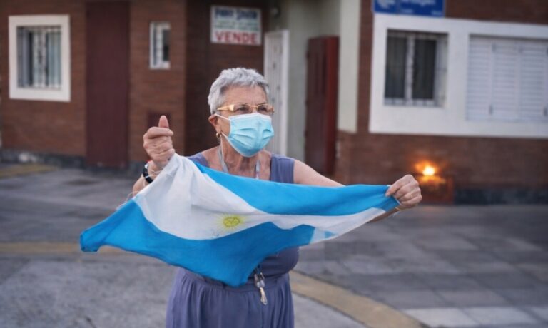 Murió la «abuela lalala»: dolor por la partida de Cristina Mariscotti, el símbolo más tierno del Mundial 2022