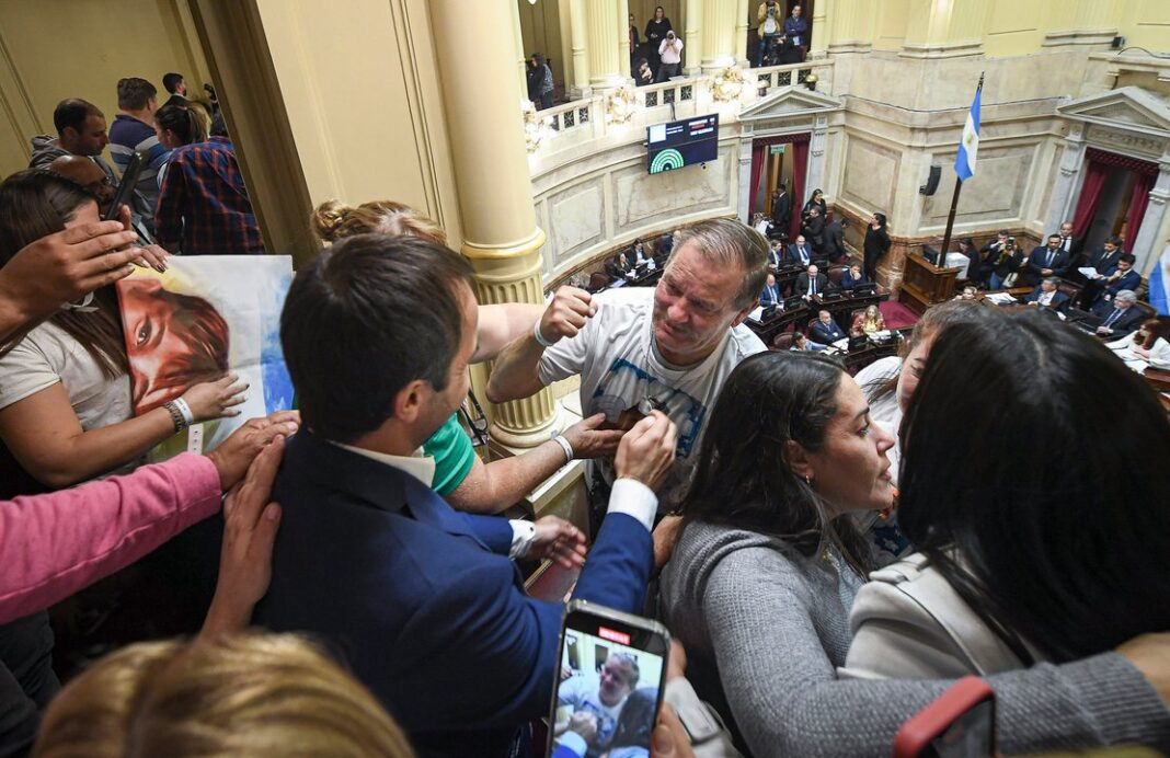 Ramón Dupuy, abuelo de Lucio Dupuy, durante un encuentro en Comodoro Rivadavia