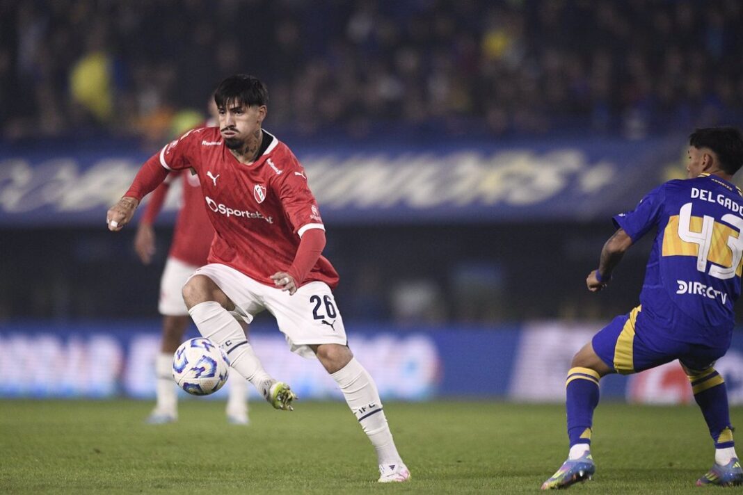 Estadio La Bombonera listo para el partido entre Boca Juniors e Independiente