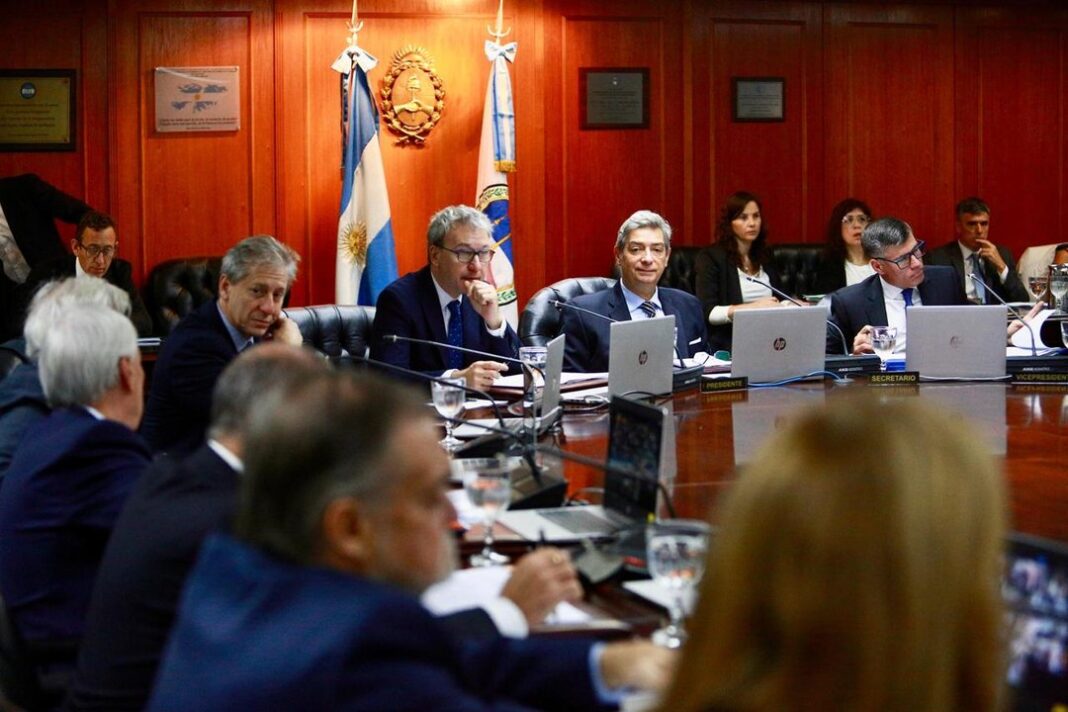 Sesión plenaria del Consejo de la Magistratura en Buenos Aires