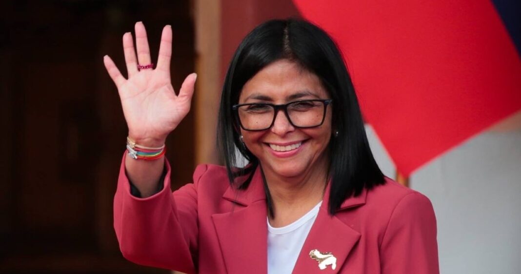 Delcy Rodríguez, presidenta encargada de Venezuela, durante un discurso público.