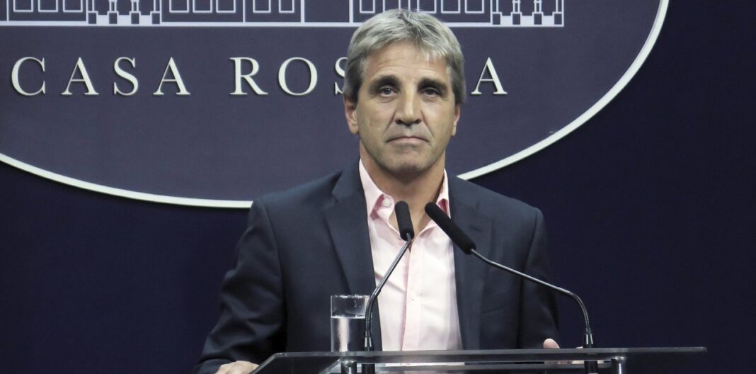 Funcionarios Federico Furiase y Felipe Núñez en el Ministerio de Economía