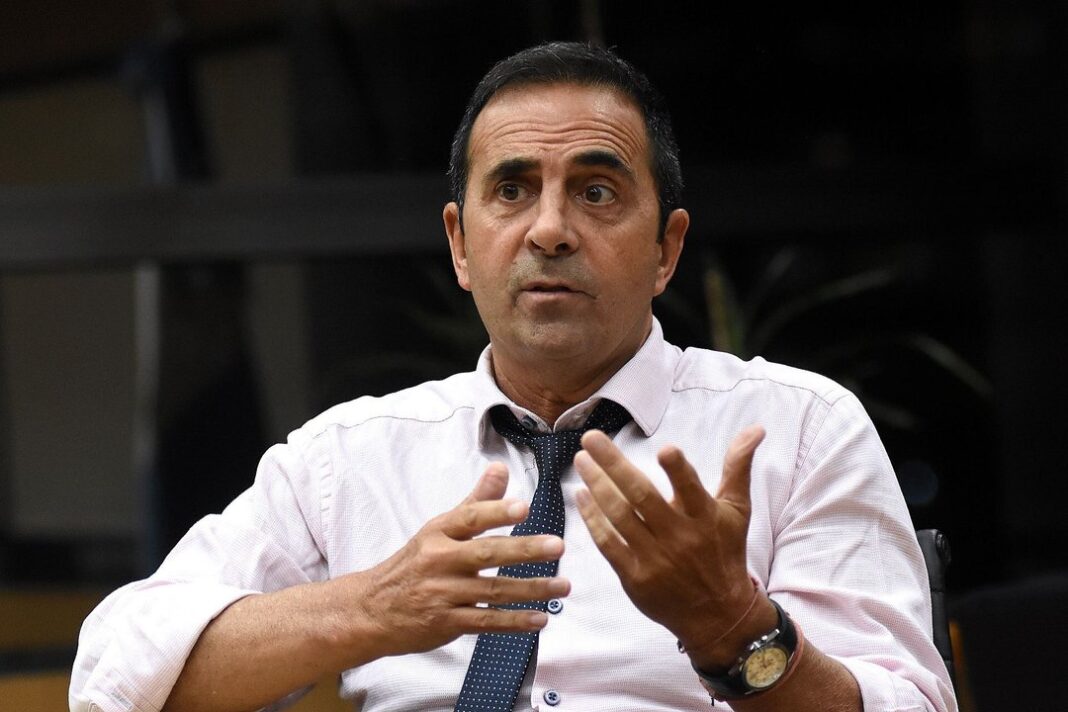 Julio Cordero, secretario de Trabajo de la Nación, en una conferencia de prensa