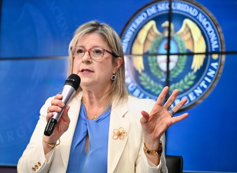 Inauguración del Centro Regional de Información y Análisis sobre Crimen Organizado con autoridades argentinas y estadounidenses