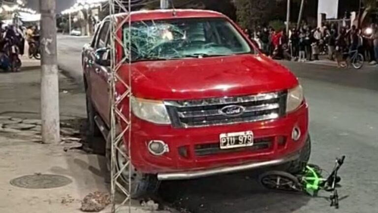 Ilustración de una calle urbana con señal de tránsito, representando el lugar del accidente en La Merced.