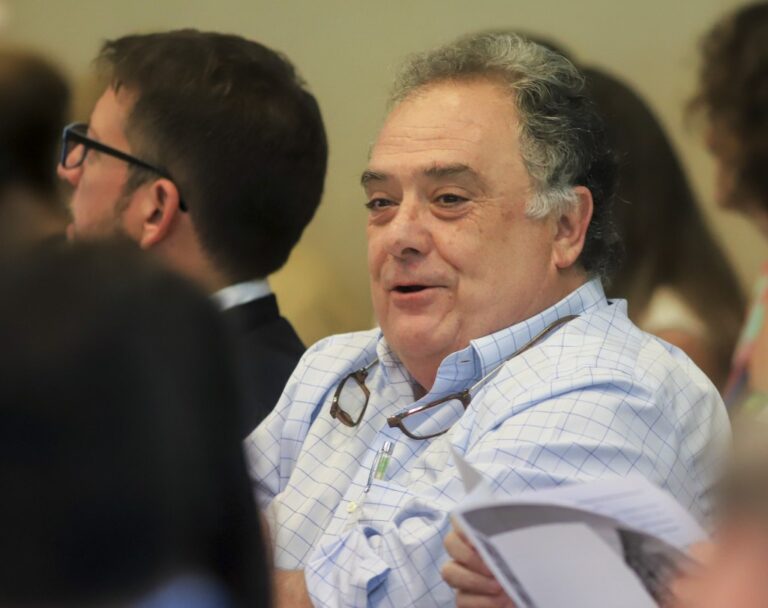 Diputado Eduardo Valdés presenta proyecto de ley en el Congreso de la Nación.