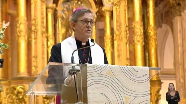 Arzobispo Jorge García Cuerva durante el Tedeum en la Catedral Metropolitana